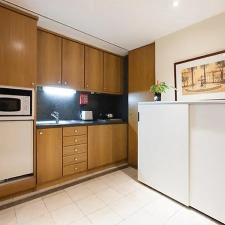 아파트 In The Heart Of Lisbon-altis 리스본